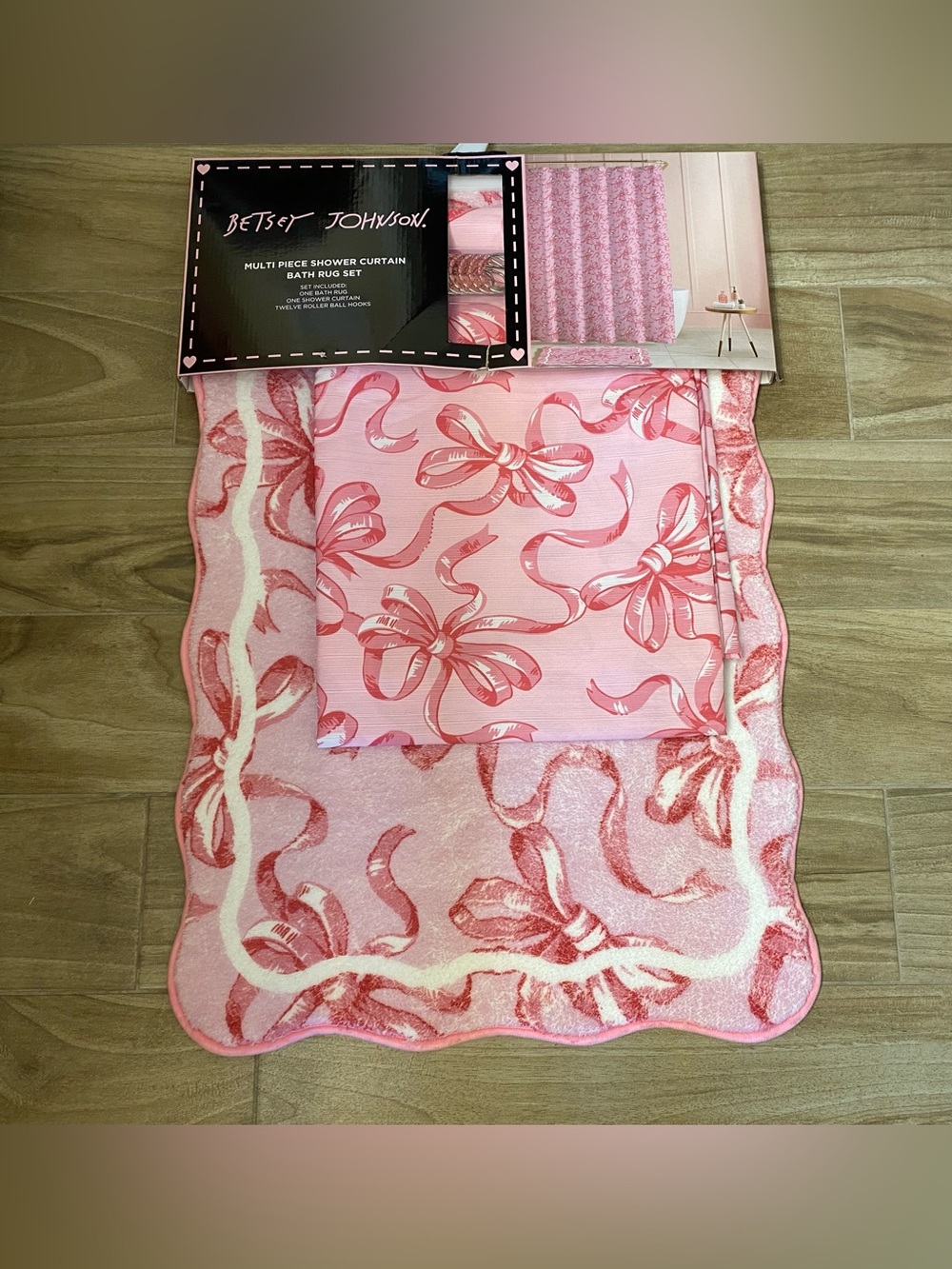 Betsey Johnson ❤️Pink Bow Shower Curtain 72x72” & Rug Set New